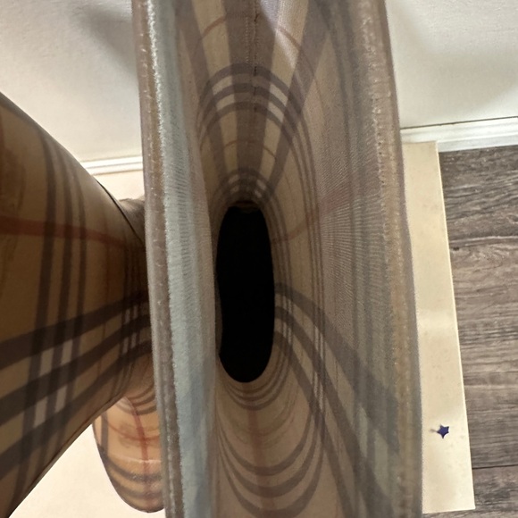 Plaid Burberry Rainboots - Picture 5 of 12